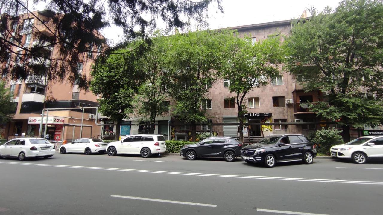 Studio On Papazyan 12 Erevan Exterior foto
